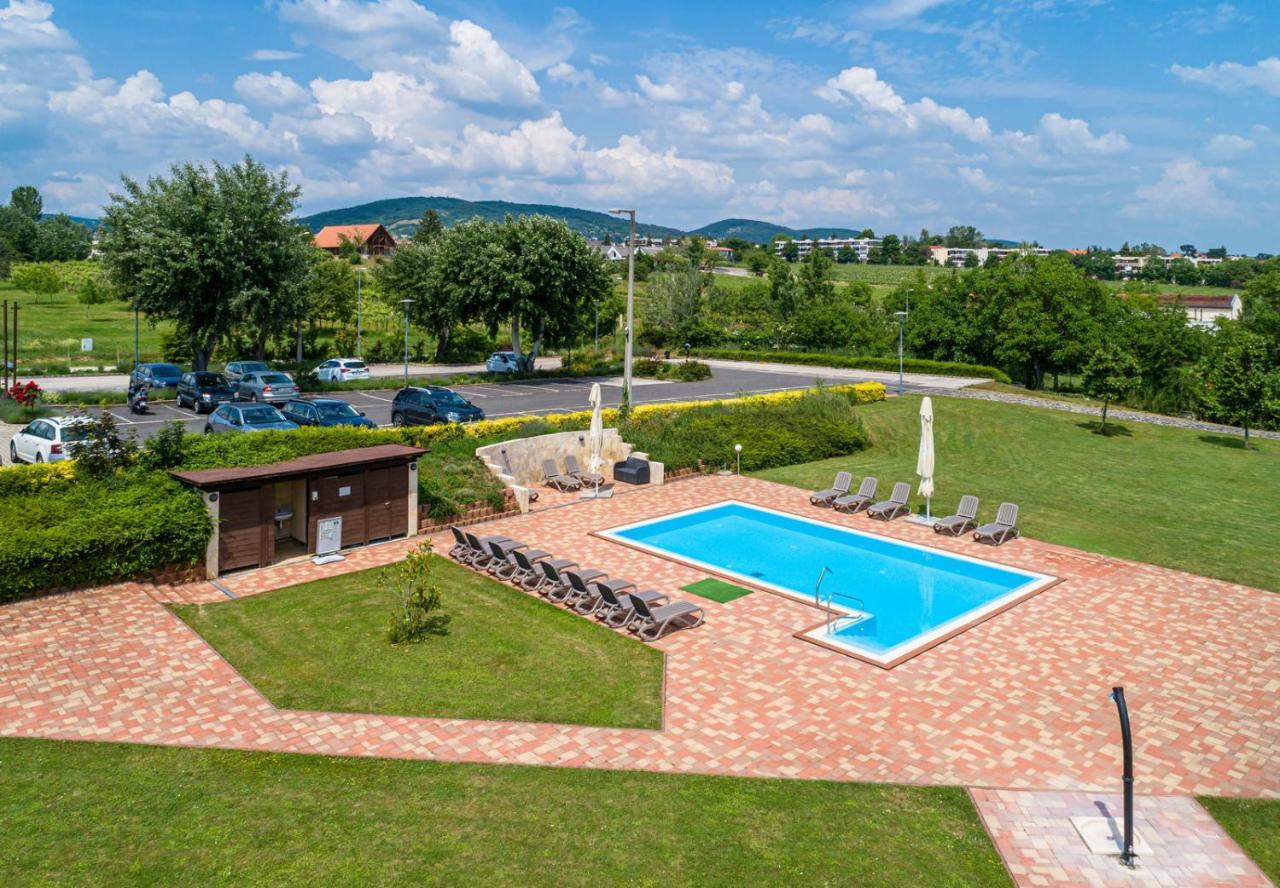 Hotel Margareta Balatonfured Exterior photo
